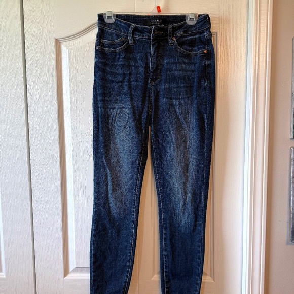 Judy Blue Skinny jeans - Picture 1 of 4